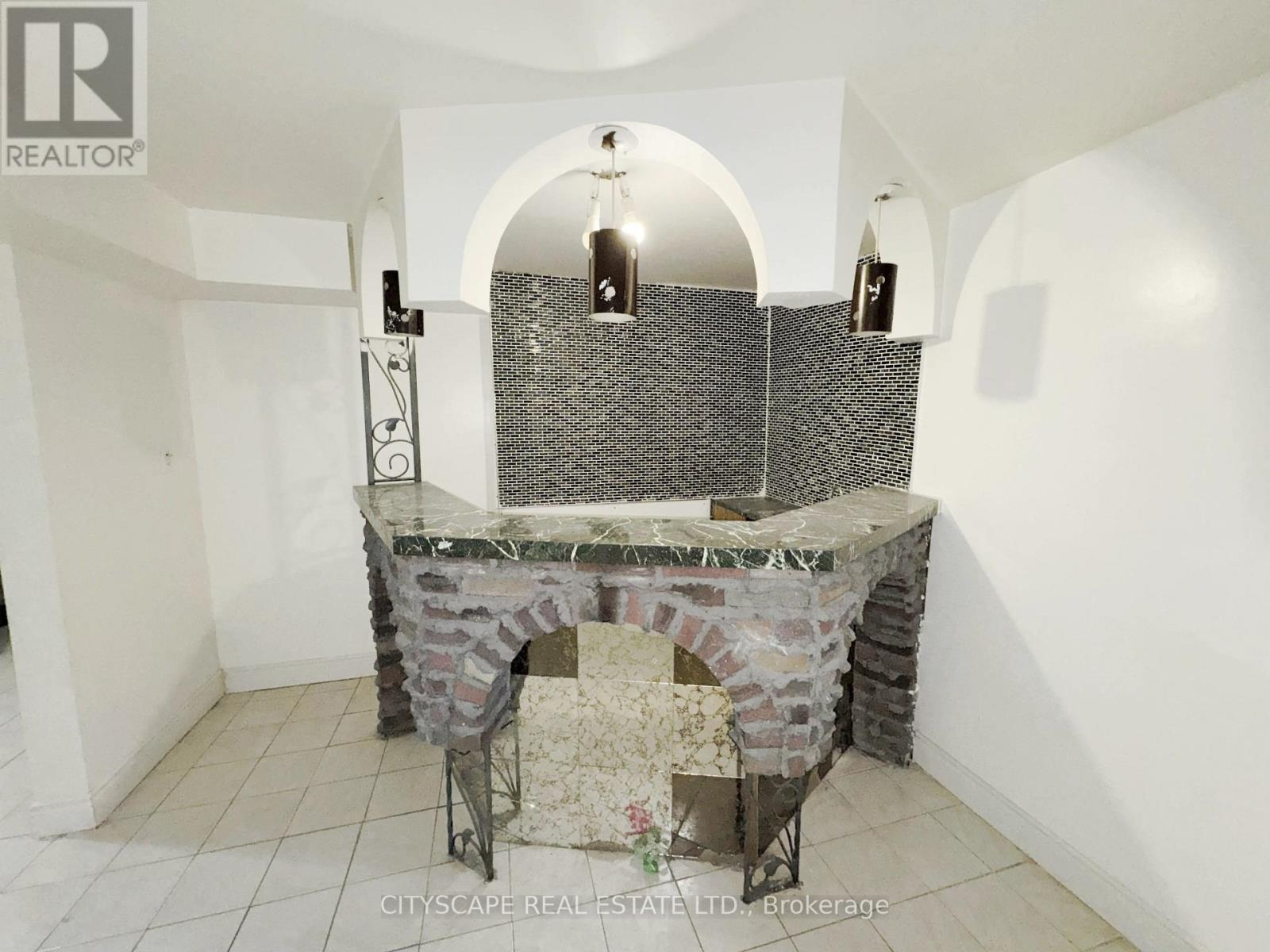 3708 Woodruff Crescent, Mississauga, Ontario  L4T 1T9 - Photo 37 - W12494590