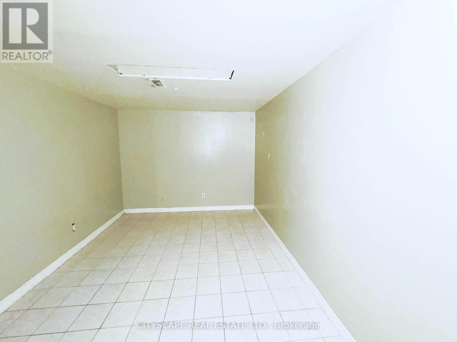 3708 Woodruff Crescent, Mississauga, Ontario  L4T 1T9 - Photo 38 - W12494590