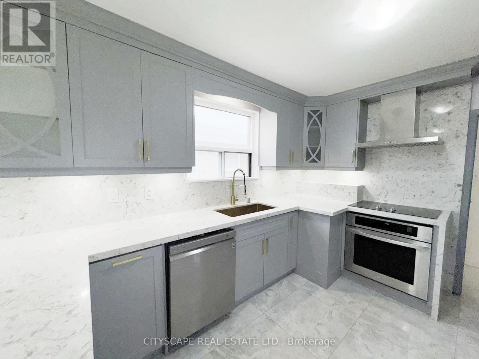 3708 Woodruff Crescent, Mississauga, Ontario  L4T 1T9 - Photo 7 - W12494590