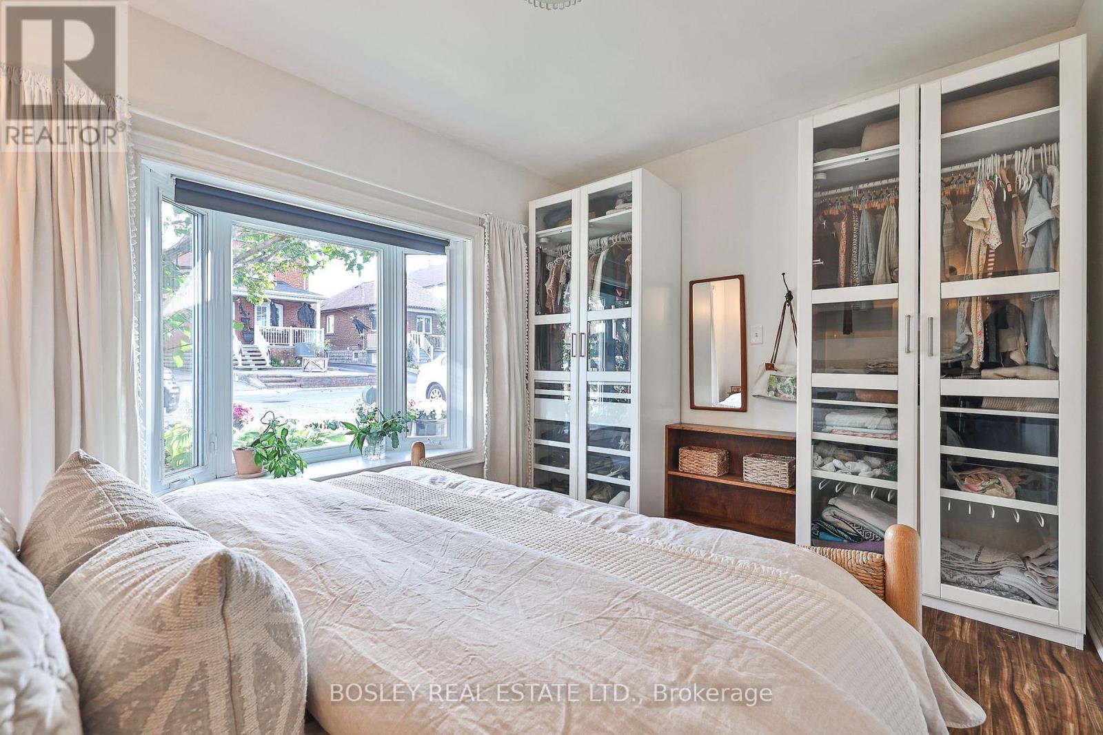 30 Aileen Avenue, Toronto, Ontario  M6M 1E6 - Photo 16 - W12494596