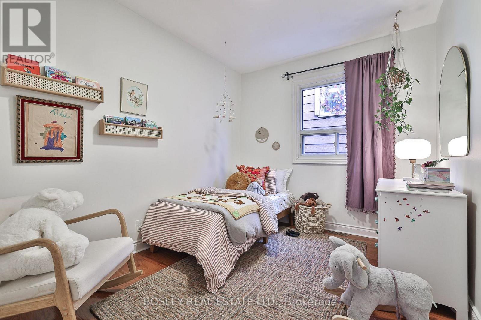 30 Aileen Avenue, Toronto, Ontario  M6M 1E6 - Photo 17 - W12494596