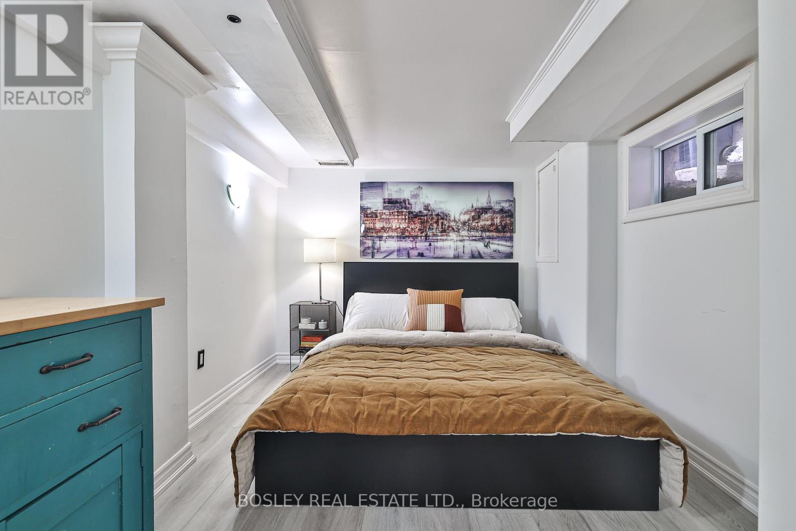 30 Aileen Avenue, Toronto, Ontario  M6M 1E6 - Photo 29 - W12494596