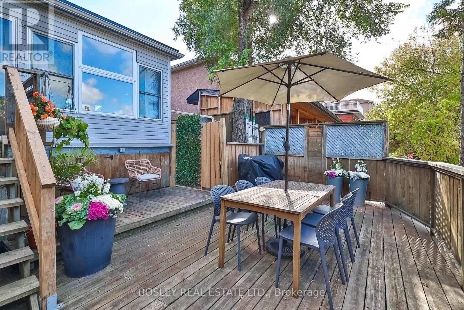 30 Aileen Avenue, Toronto, Ontario  M6M 1E6 - Photo 31 - W12494596