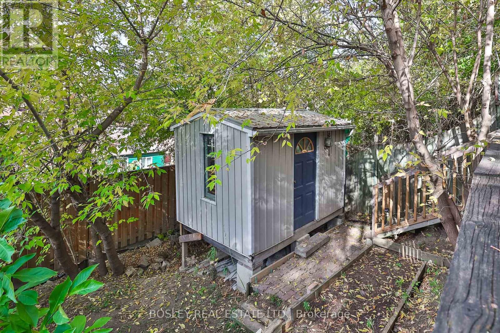 30 Aileen Avenue, Toronto, Ontario  M6M 1E6 - Photo 37 - W12494596