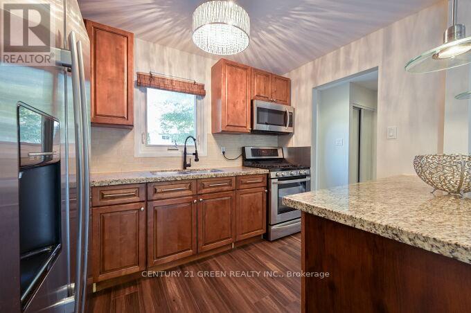 1 Greenarrow Court, Brampton, Ontario  L6S 2K1 - Photo 16 - W12494614