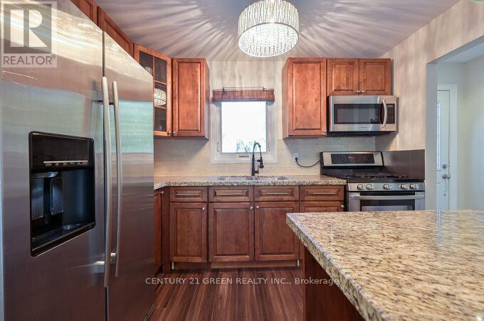 1 Greenarrow Court, Brampton, Ontario  L6S 2K1 - Photo 17 - W12494614