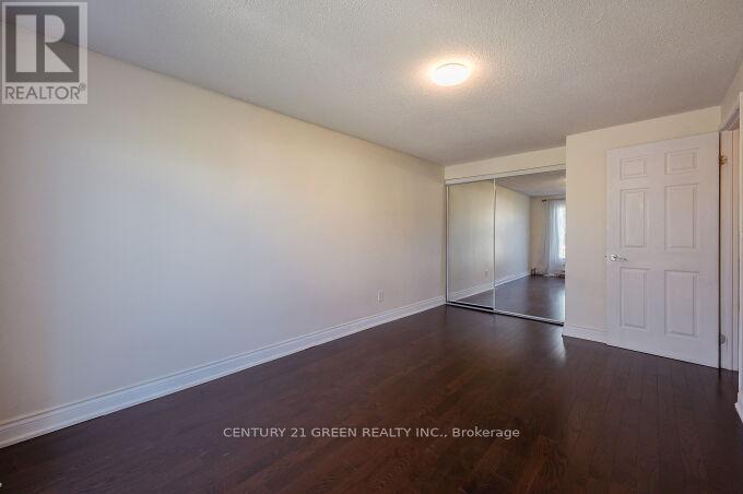 1 Greenarrow Court, Brampton, Ontario  L6S 2K1 - Photo 24 - W12494614