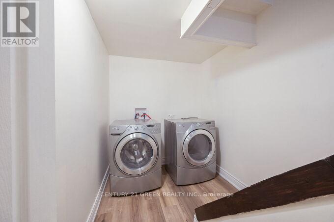 1 Greenarrow Court, Brampton, Ontario  L6S 2K1 - Photo 37 - W12494614