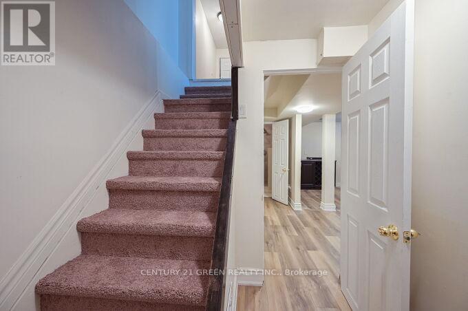 1 Greenarrow Court, Brampton, Ontario  L6S 2K1 - Photo 38 - W12494614