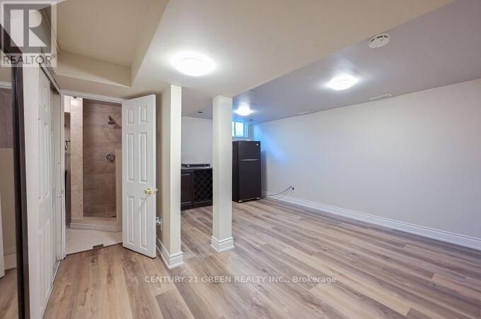 1 Greenarrow Court, Brampton, Ontario  L6S 2K1 - Photo 39 - W12494614