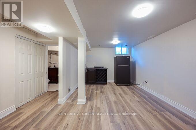 1 Greenarrow Court, Brampton, Ontario  L6S 2K1 - Photo 40 - W12494614