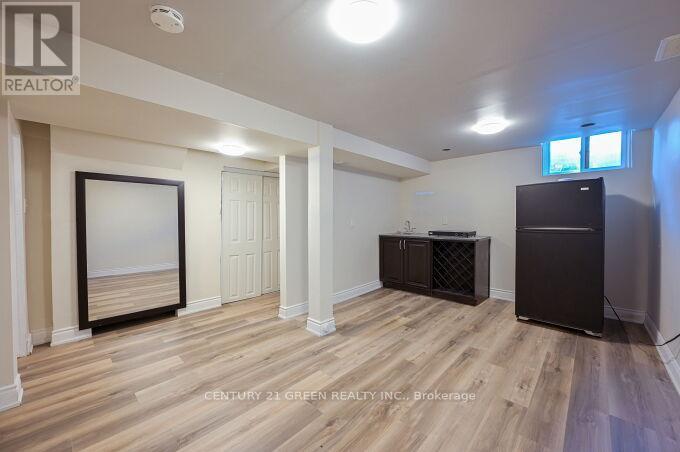 1 Greenarrow Court, Brampton, Ontario  L6S 2K1 - Photo 41 - W12494614