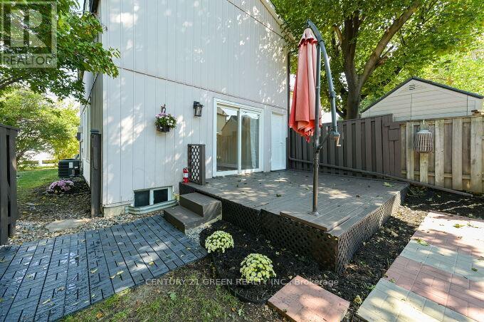 1 Greenarrow Court, Brampton, Ontario  L6S 2K1 - Photo 49 - W12494614