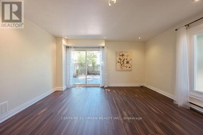 1 Greenarrow Court, Brampton, Ontario  L6S 2K1 - Photo 7 - W12494614