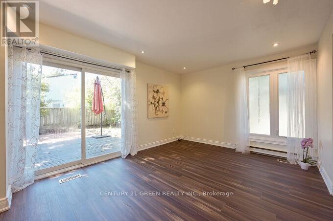 1 Greenarrow Court, Brampton, Ontario  L6S 2K1 - Photo 8 - W12494614