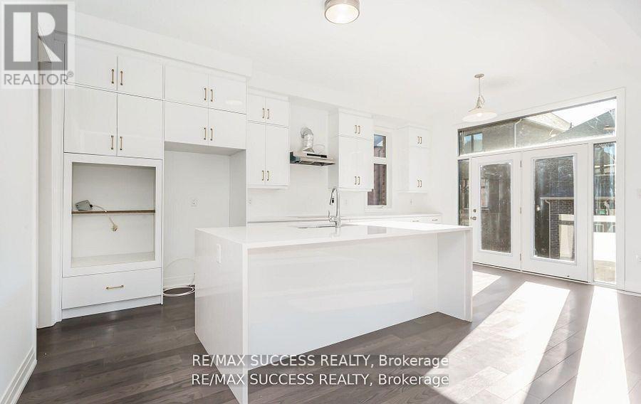 3130 Travertine Drive N, Oakville, Ontario  L6M 4L8 - Photo 19 - W12494628