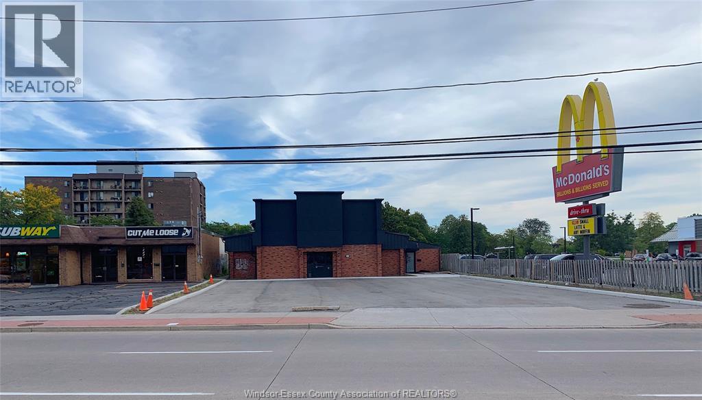 7833 Tecumseh Road East, Windsor, Ontario  N8T 1G3 - Photo 2 - 25013752