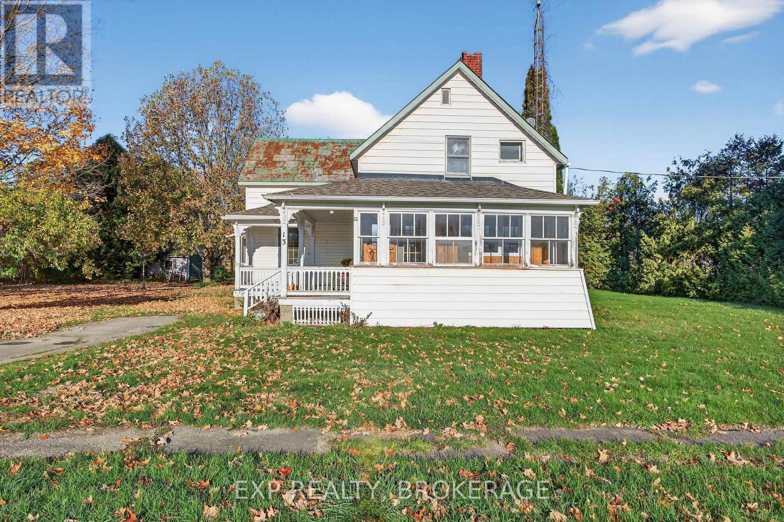 13 William Street, Rideau Lakes, Ontario  K0E 1G0 - Photo 2 - X12494638