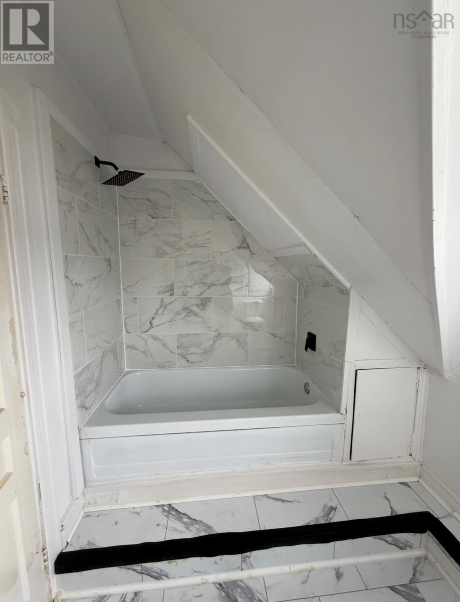 2 International, Glace Bay, Nova Scotia  B1A 3P7 - Photo 10 - 202525927