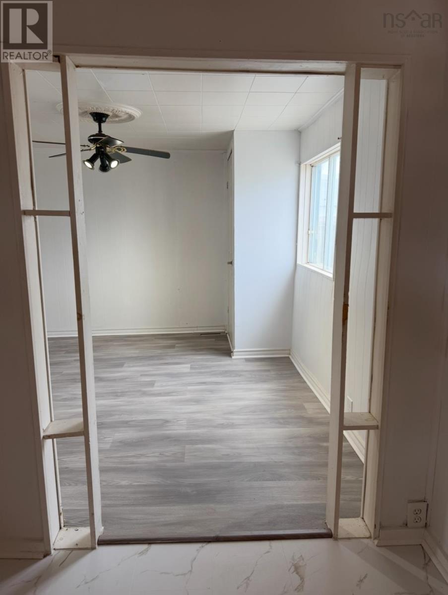 2 International, Glace Bay, Nova Scotia  B1A 3P7 - Photo 4 - 202525927
