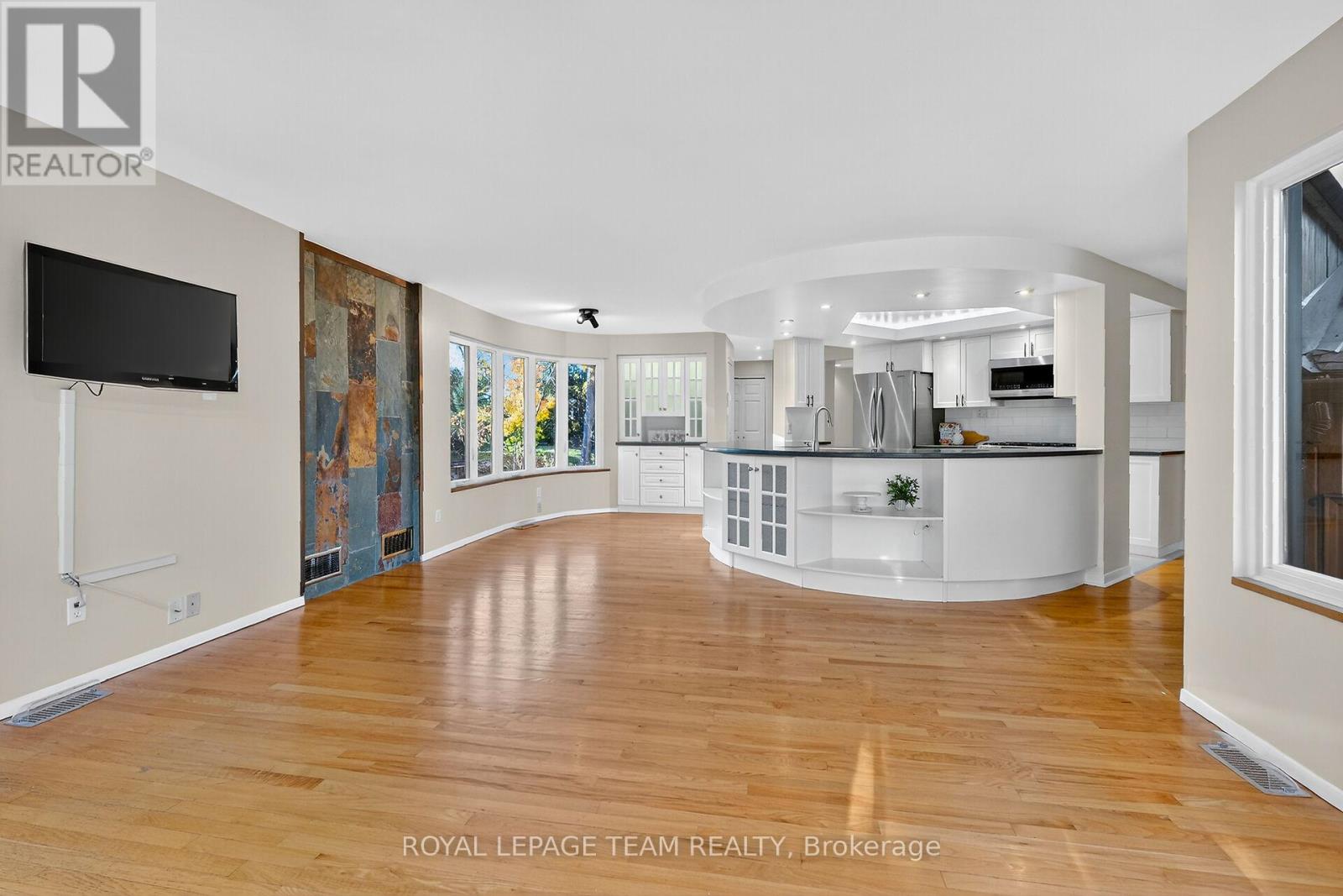 5 Gladiola Place, Ottawa, Ontario  K2G 0V4 - Photo 10 - X12494652