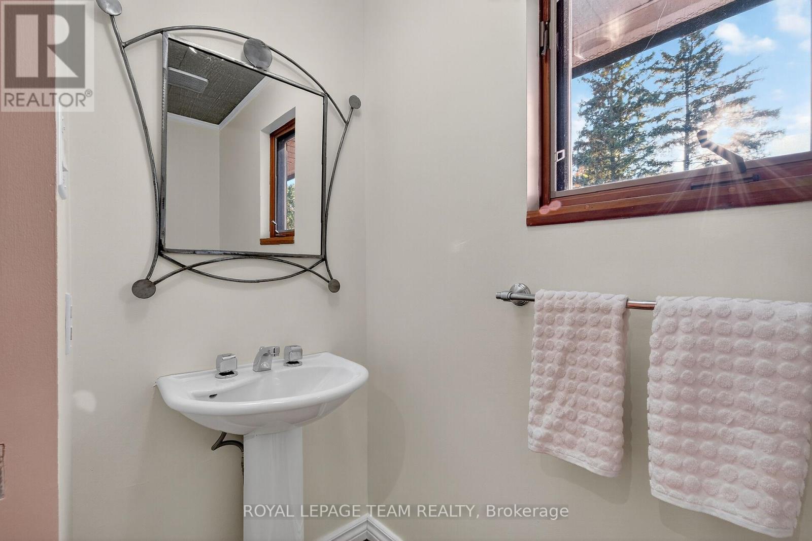 5 Gladiola Place, Ottawa, Ontario  K2G 0V4 - Photo 17 - X12494652