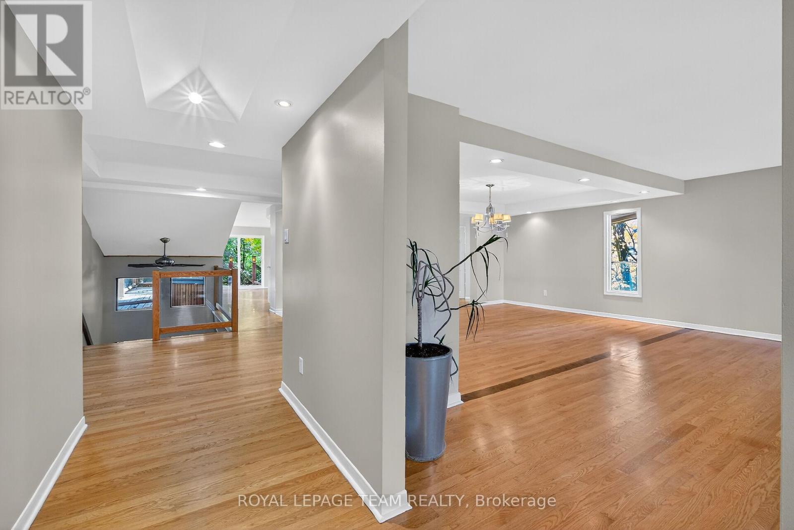 5 Gladiola Place, Ottawa, Ontario  K2G 0V4 - Photo 4 - X12494652