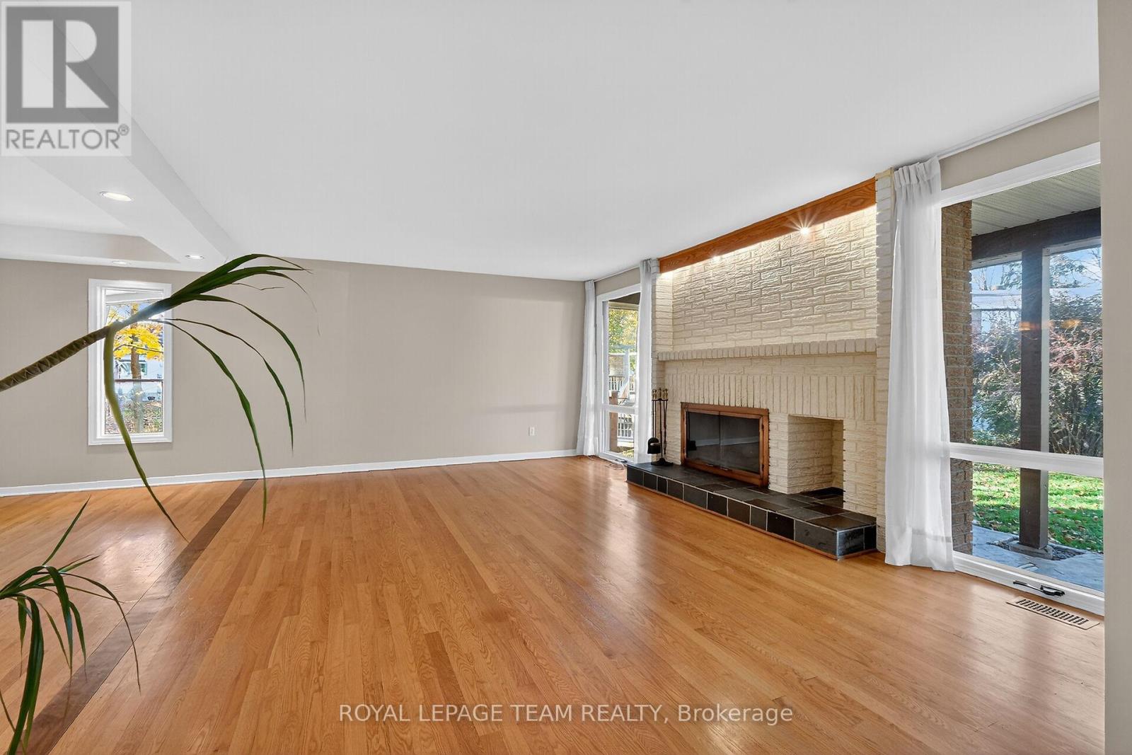 5 Gladiola Place, Ottawa, Ontario  K2G 0V4 - Photo 6 - X12494652