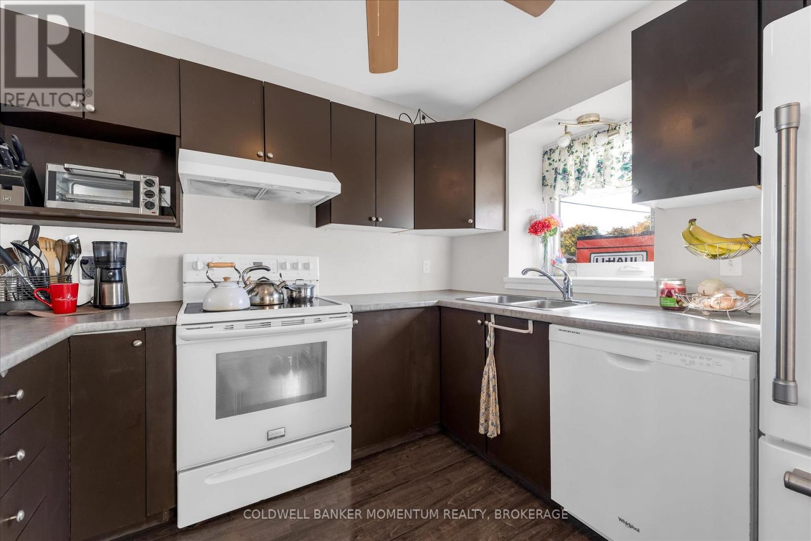 58 Margery Avenue, St. Catharines, Ontario  L2R 6K1 - Photo 11 - X12494644