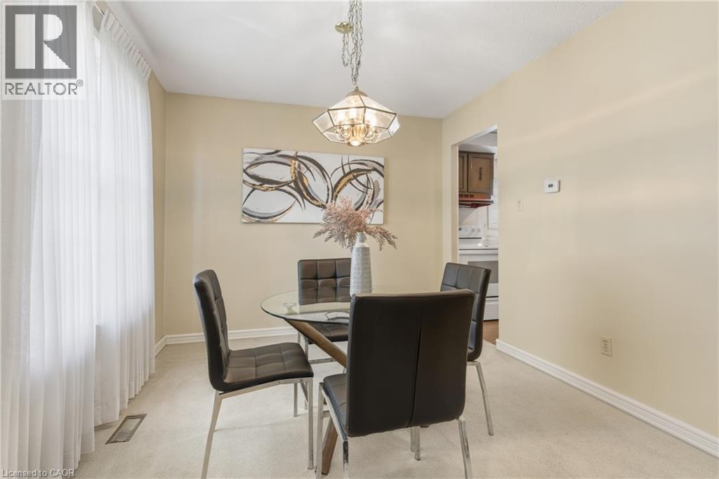 7 Farmer Court, Hamilton, Ontario  L9C 5X9 - Photo 11 - 40773897