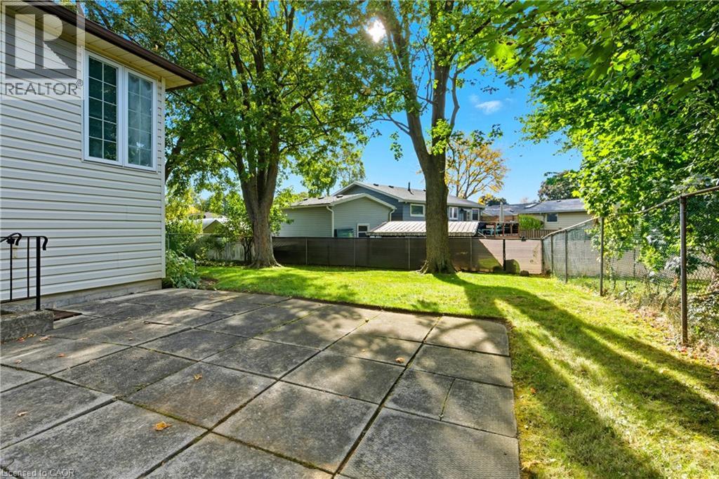 7 Farmer Court, Hamilton, Ontario  L9C 5X9 - Photo 39 - 40773897