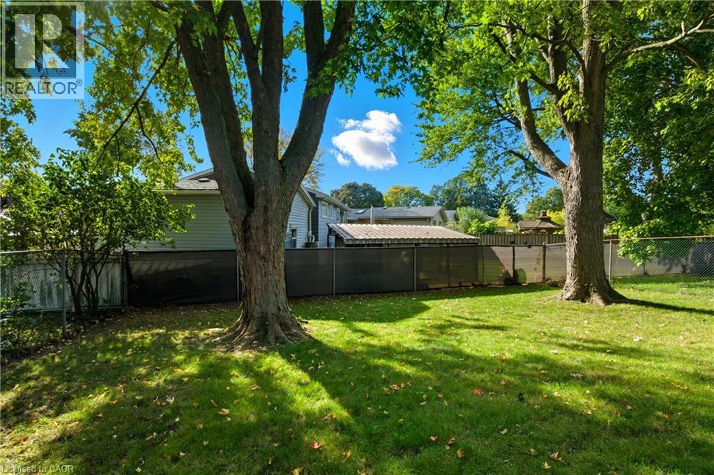 7 Farmer Court, Hamilton, Ontario  L9C 5X9 - Photo 44 - 40773897