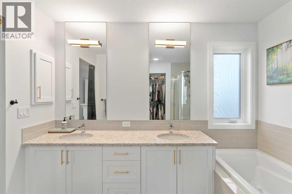 800 Reynolds Manor Sw, Airdrie, Alberta  T4B 5G2 - Photo 30 - A2267864