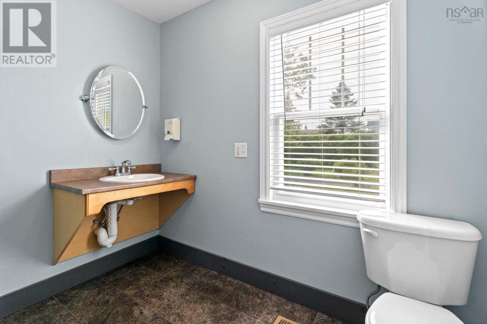 1470 Main Road, Eastern Passage, Nova Scotia  B3G 0E6 - Photo 13 - 202520474