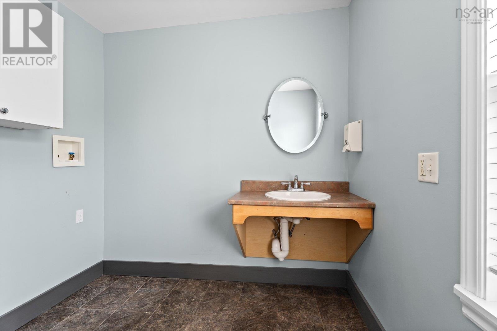 1470 Main Road, Eastern Passage, Nova Scotia  B3G 0E6 - Photo 14 - 202520474