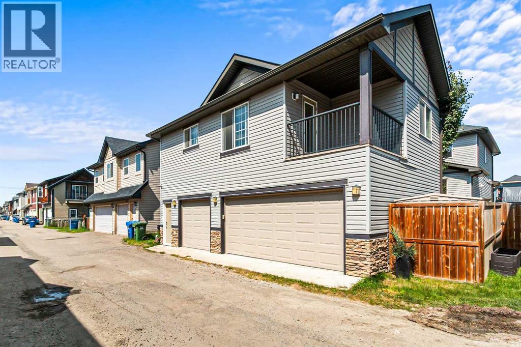 973 Channelside Road Sw, Airdrie, Alberta  T4B 3J4 - Photo 2 - A2245356