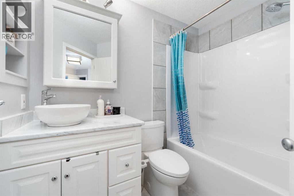 50 Tuscany Valley Rise Nw, Calgary, Alberta  T3L 2J1 - Photo 16 - A2267848