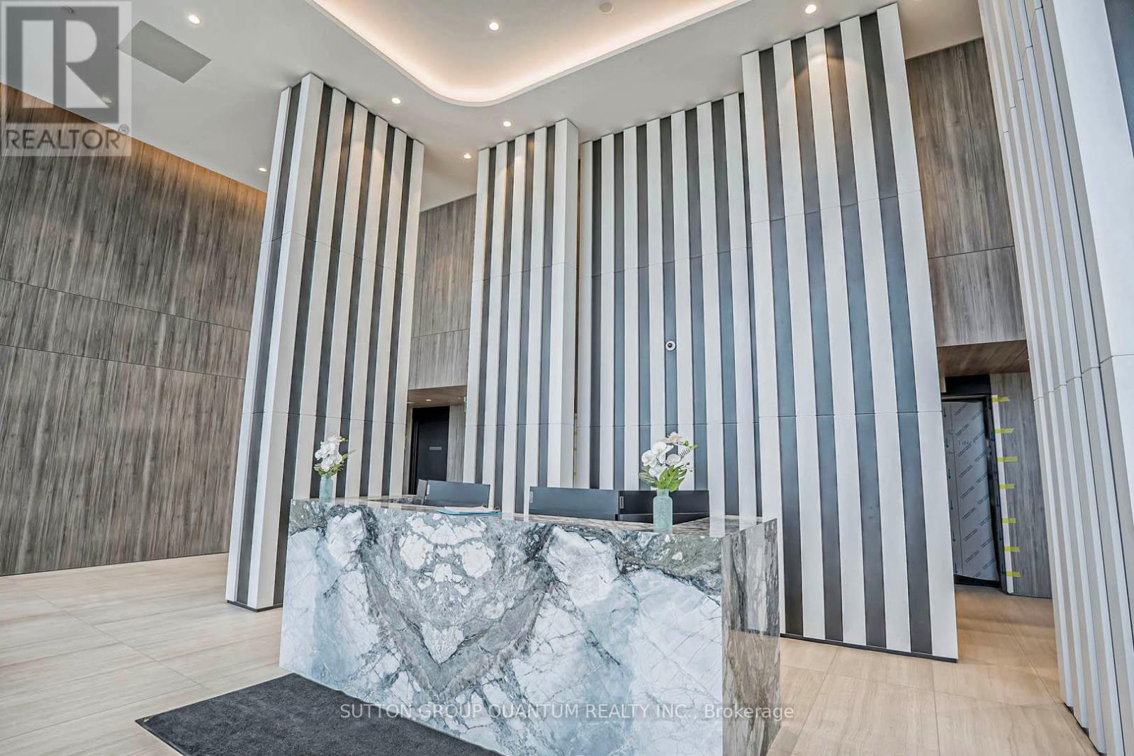 <div class="slider-price">$3,675 Monthly</div><p>805 - 220 Missinnihe Way, Mississauga, Ontario</p>