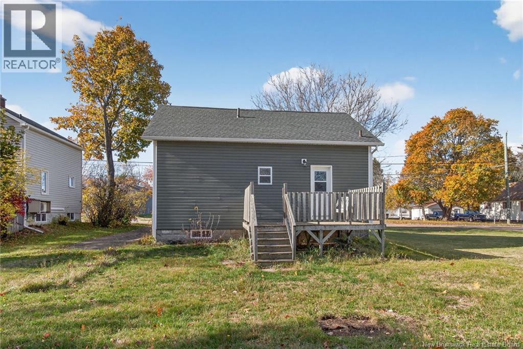 169 Broadway, Moncton, New Brunswick  E1H 1P9 - Photo 3 - NB129408