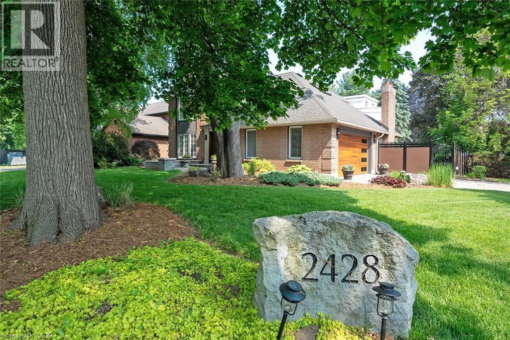 2428 Lakeshore Road, Burlington, Ontario  L7R 1C1 - Photo 2 - 40784441