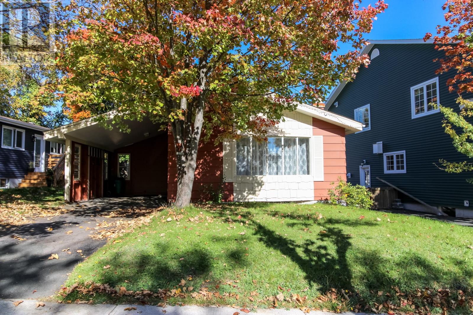 12 Conway Crescent St. John's Newfoundland & Labrador Canada A1A2A9, for Sale, residential, Haris Barki, Keller Williams Platinum Realty