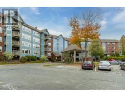 304 2 Lake Drive, Bedford, Ca