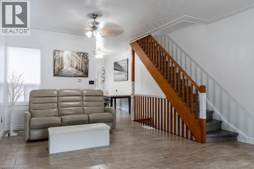 52 Clyde Street, Hamilton, Ontario  L8L 5R4 - Photo 4 - 40776404