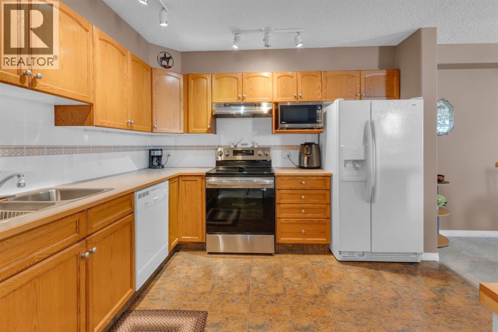 19, 200 Sandstone Drive Nw, Calgary, Alberta  T3K 4N7 - Photo 10 - A2262398