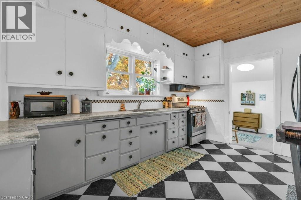 218 Herbert Street, Waterloo, Ontario  N2J 1T9 - Photo 14 - 40784279