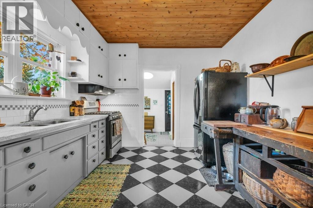 218 Herbert Street, Waterloo, Ontario  N2J 1T9 - Photo 15 - 40784279