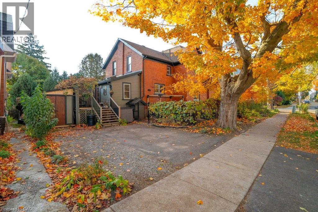 218 Herbert Street, Waterloo, Ontario  N2J 1T9 - Photo 5 - 40784279