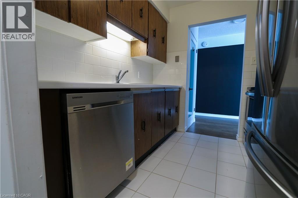 423 Keats Way Unit# 1, Waterloo, Ontario  N2L 5S7 - Photo 8 - 40784570
