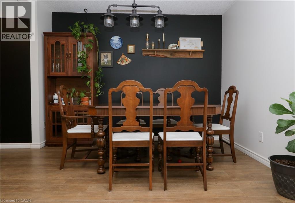 423 Keats Way Unit# 1, Waterloo, Ontario  N2L 5S7 - Photo 3 - 40784570