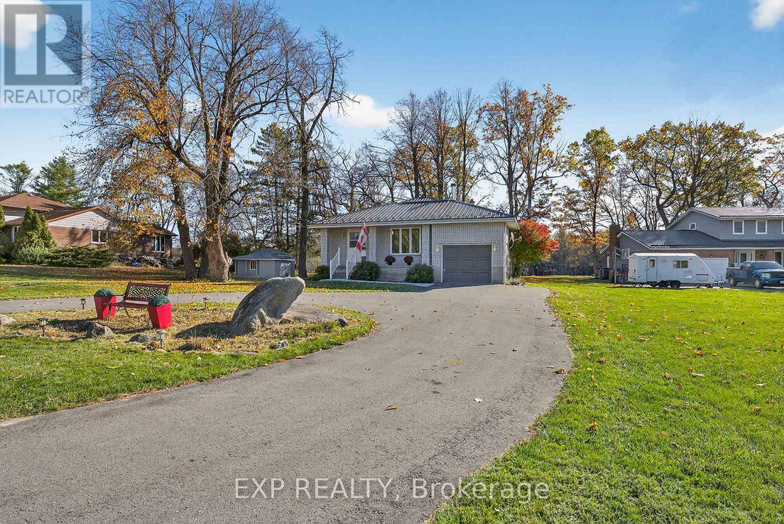 47 Fox Lane, Belleville (Thurlow Ward), Ontario  K0K 2B0 - Photo 3 - X12494734